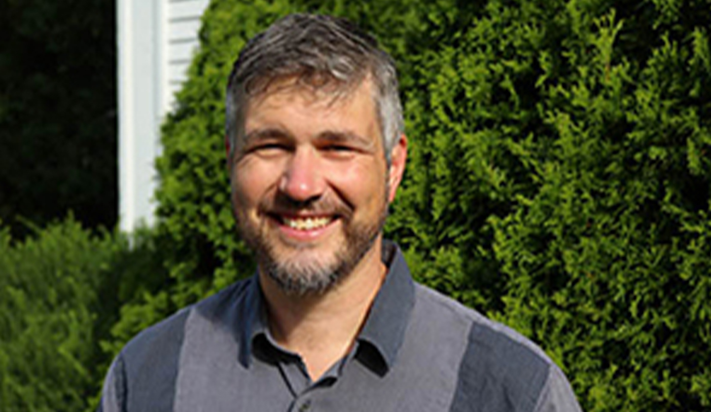 Chris Dutton headshot